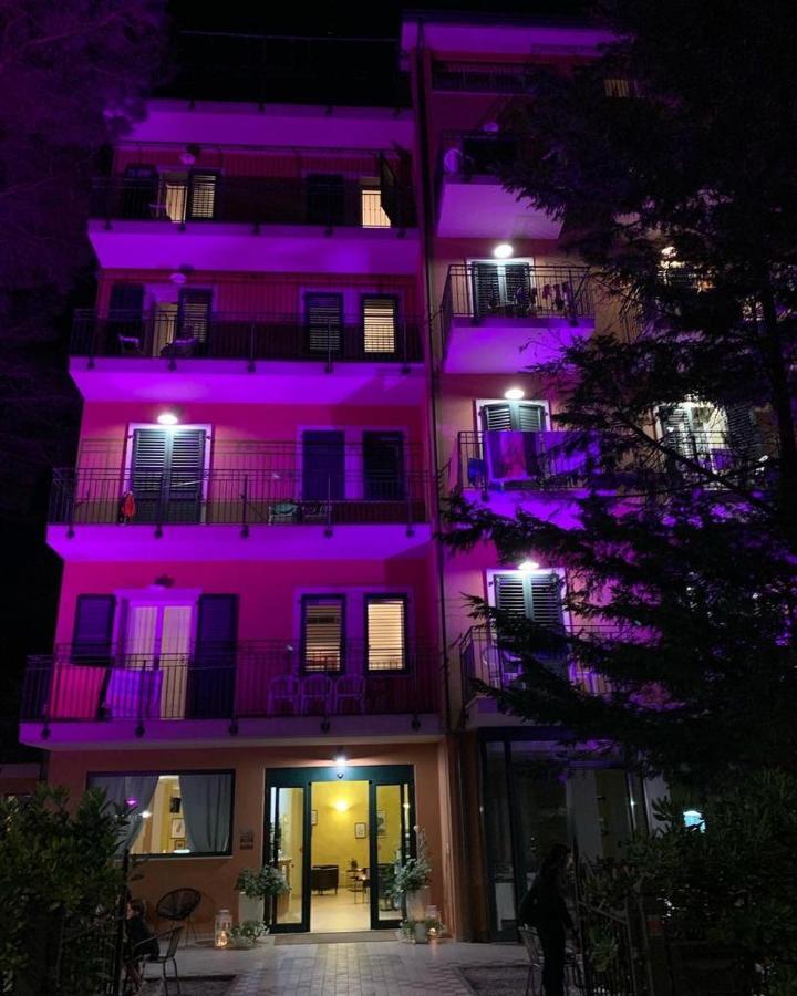 Hotel B&B Des Bains Milano Marittima Exterior photo